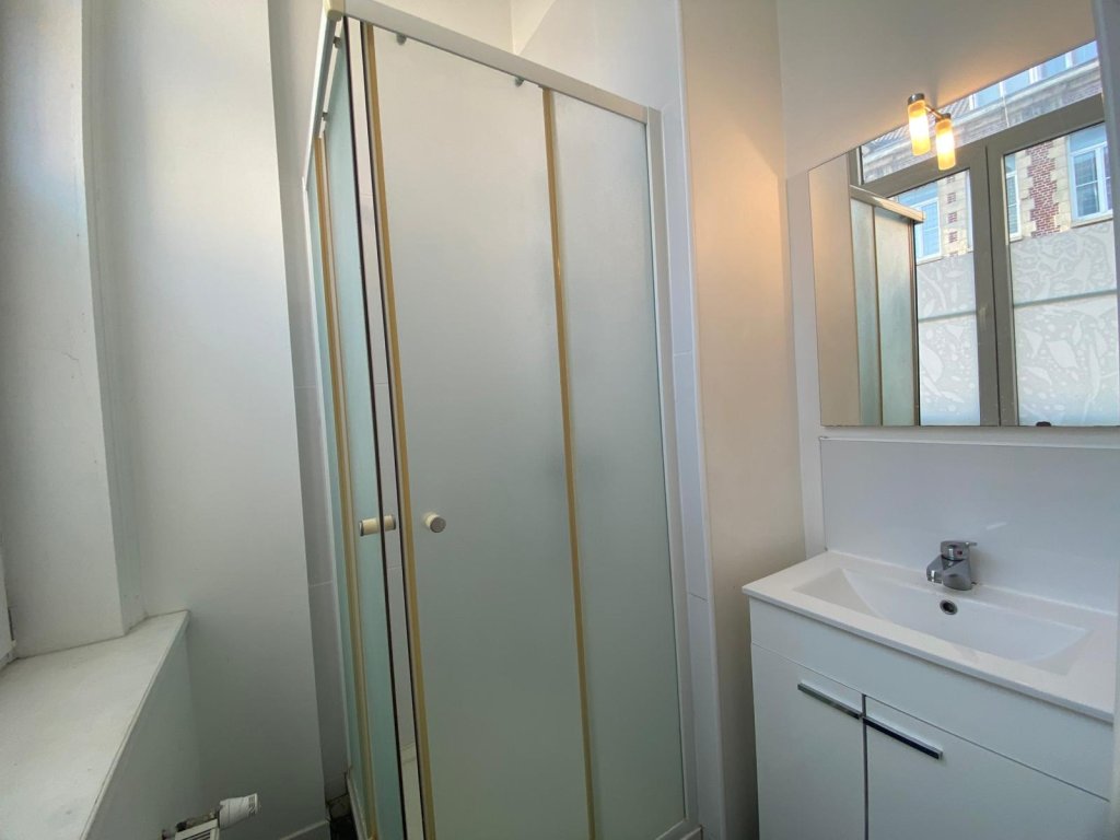 CHAMBRE A LOUER - LILLE - 13.76 m2 - 650�&euro; charges comprises par mois