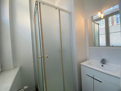 COLOCATION A LOUER - LILLE - 13.76 m2 - 650 € charges comprises par mois