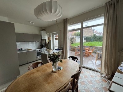 Maison 1930 r�nov�e avec garage - 3 chambres -