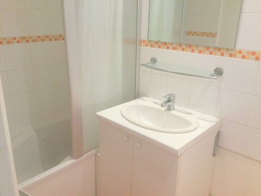 STUDIO A LOUER - LA MADELEINE - 26 m2 - 515 &euro; charges comprises par mois