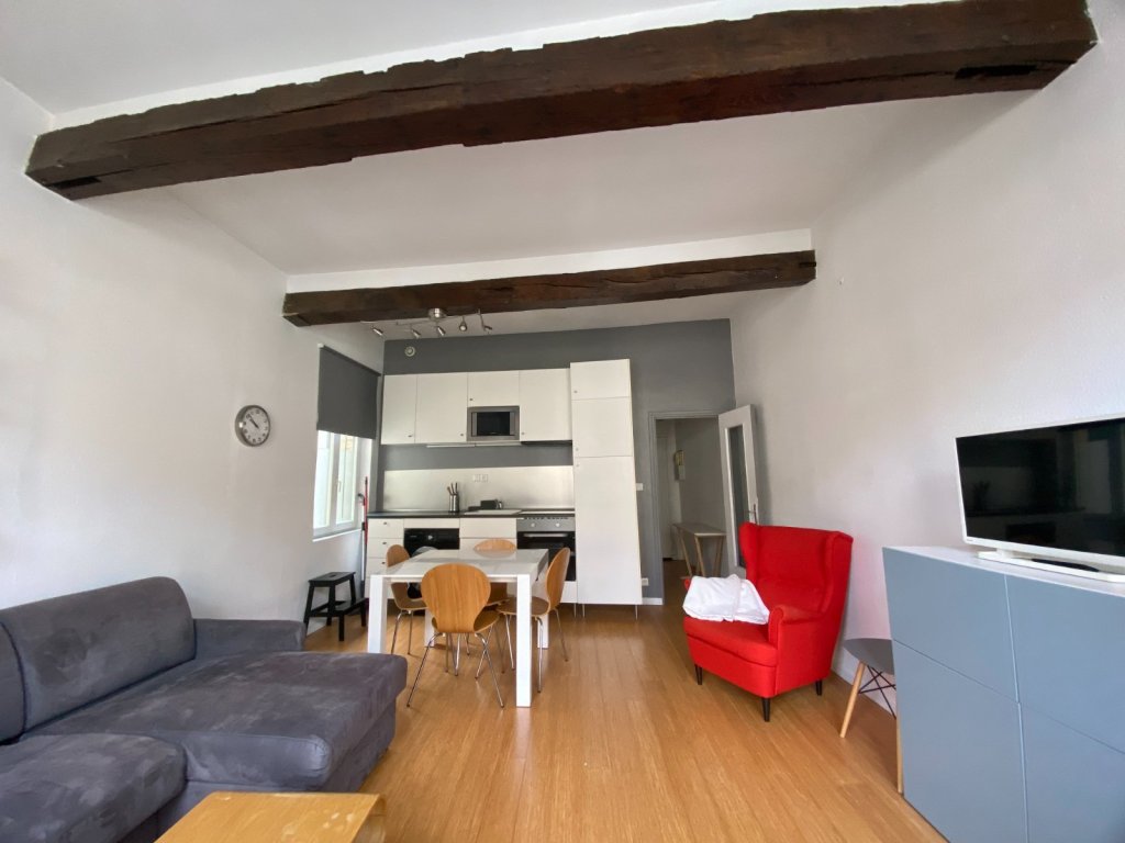 STUDIO VIEUX LILLE A LOUER - LILLE - 33 m2 - 849 &euro; charges comprises par mois