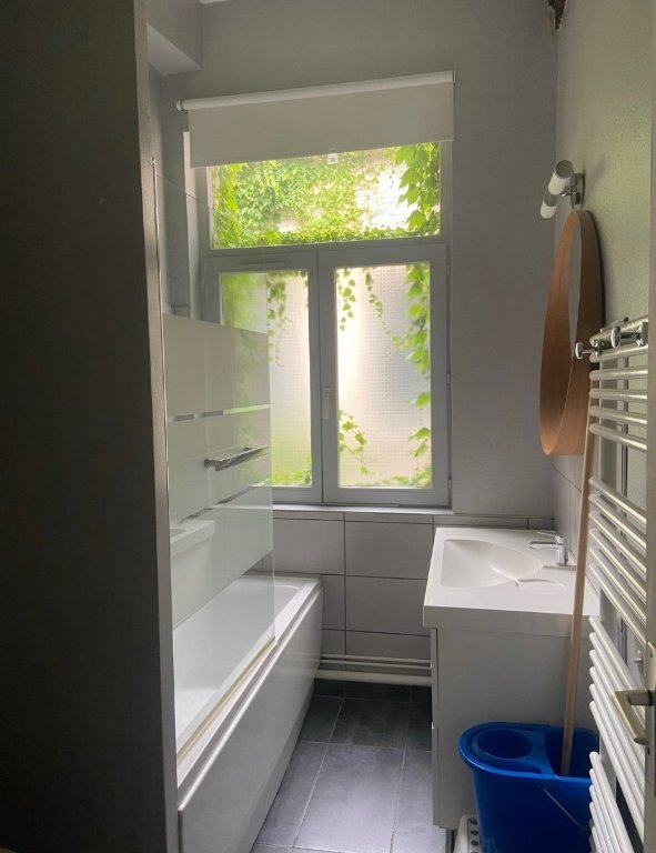 STUDIO VIEUX LILLE A LOUER - LILLE - 33 m2 - 849 &euro; charges comprises par mois