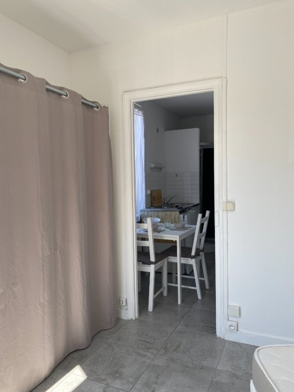 STUDIO A LOUER - WASQUEHAL - 16 m2 - 420 &euro; charges comprises par mois
