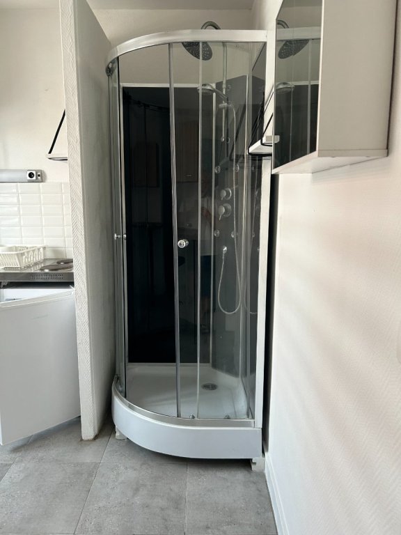 STUDIO A LOUER - WASQUEHAL - 17 m2 - 420 &euro; charges comprises par mois