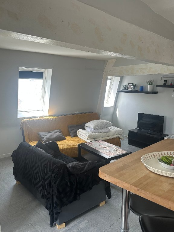 APPARTEMENT T2 A LOUER - LA MADELEINE - 46.25 m2 - 750 &euro; charges comprises par mois