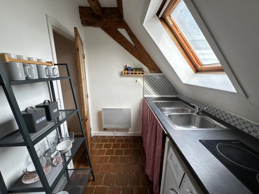 APPARTEMENT T2 A LOUER - LILLE vieux Lille - 30.13 m2 - 945 &euro; charges comprises par mois