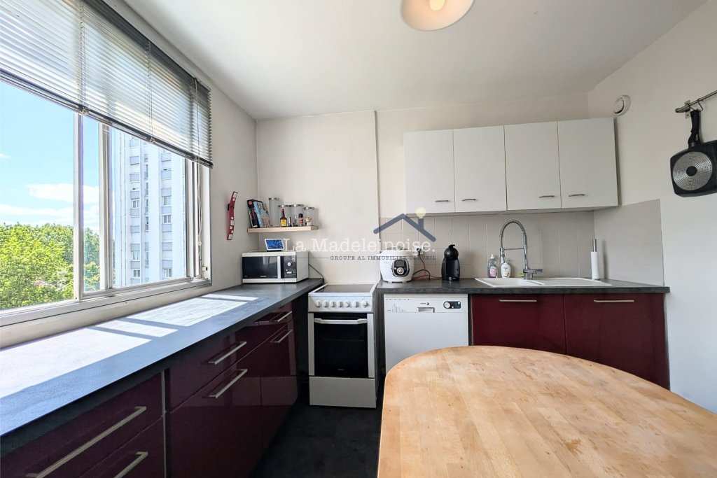 APPARTEMENT T2 A VENDRE - LA MADELEINE - 50 m2 - 139 000 €
