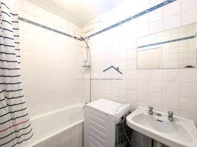 APPARTEMENT T2 A VENDRE - LA MADELEINE - 50 m2 - 139 000 €