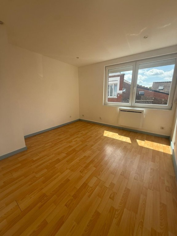 APPARTEMENT T3 A LOUER - TOURCOING - 76.8 m2 - 730 &euro; charges comprises par mois