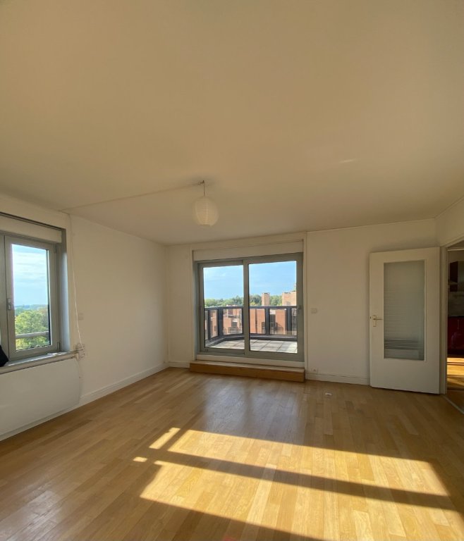 APPARTEMENT T4 A LOUER - MOUVAUX - 115 m2 - 1 891 &euro; charges comprises par mois