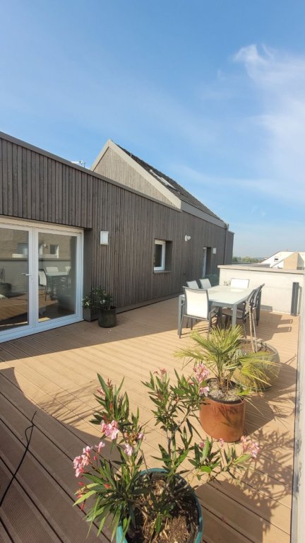 APPARTEMENT T4 A LOUER - WAMBRECHIES - 88.64 m2 - 1 450 &euro; charges comprises par mois