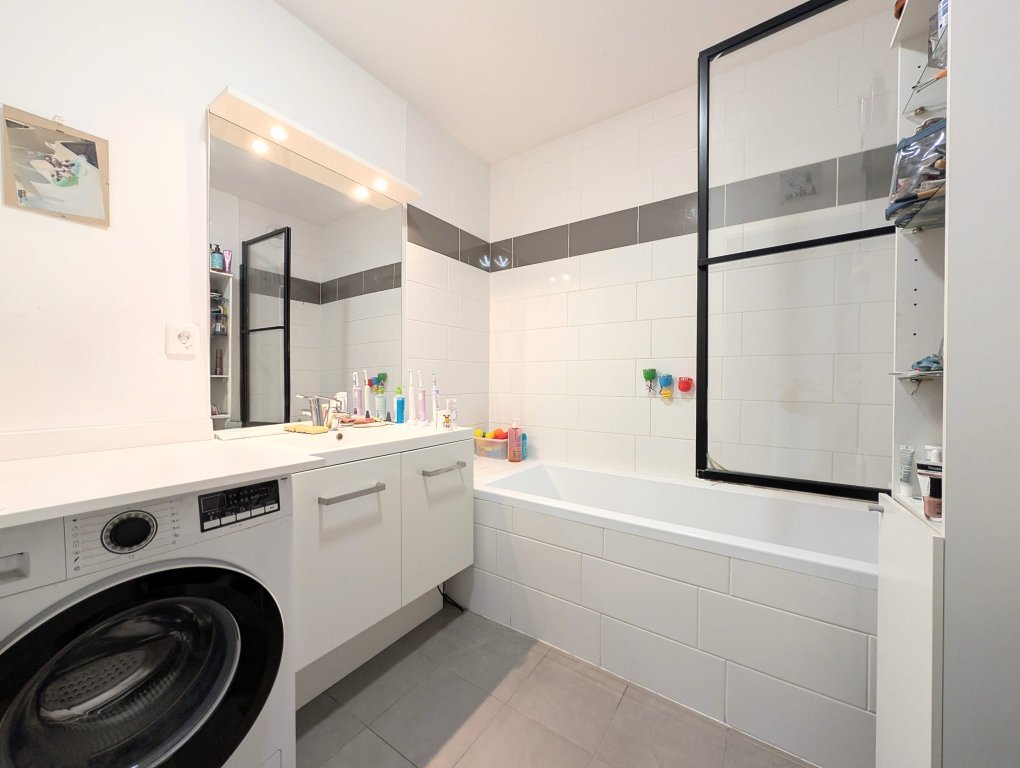 APPARTEMENT T4 A VENDRE - LILLE - 82 m2 - 245 000 &euro;